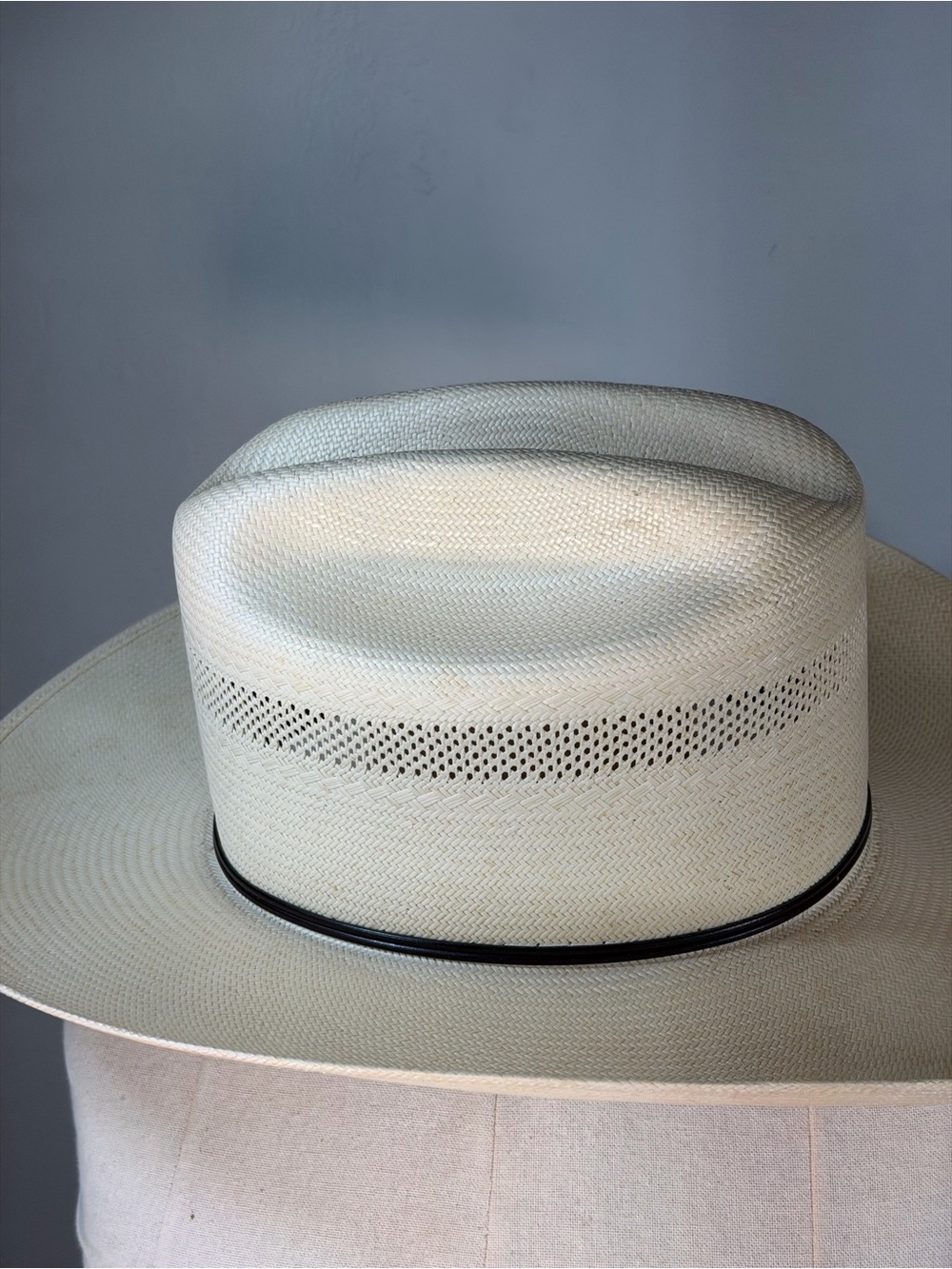 Stetson Bassick Natural Straw Hat with Brown Leather Sweatband 7.5 oval Brim 4.5 - Picture 4 of 10
